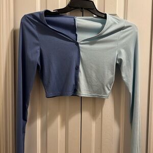 Long sleeve crop top